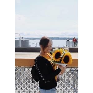 Meet your Posher, Nhi